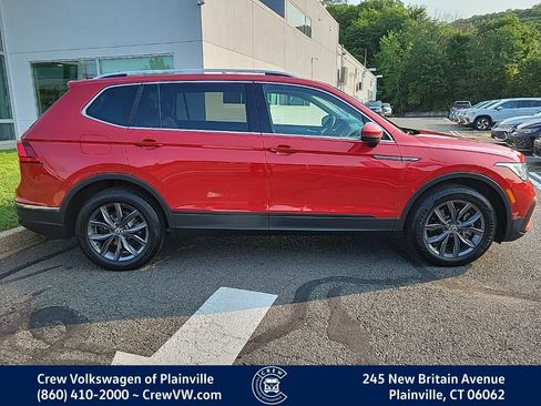 Certified 2023 Volkswagen Tiguan SE w/ Panoramic Sunroof Package AWD/4WD image 33