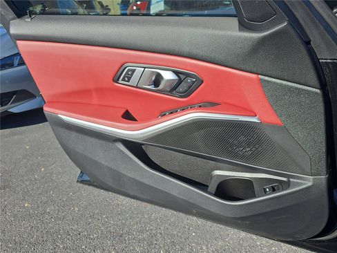 Used 2023 BMW 330i 330i w/ M Sport Package image 13