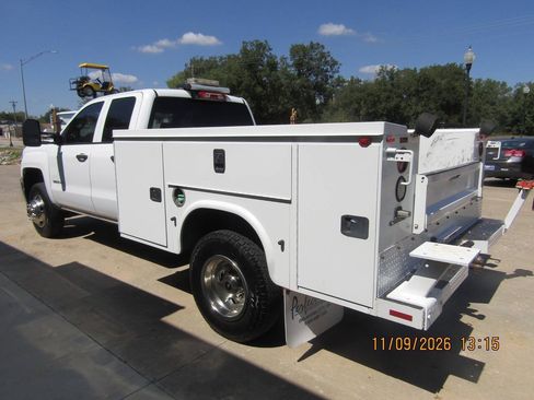 Used 2015 Chevrolet Silverado 3500 W/T RWD image 5