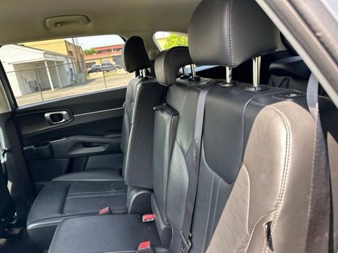 Certified 2024 Kia Sorento S FWD image 15
