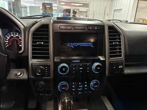 Used 2020 Ford F150 Raptor w/ Equipment Group 802A Luxury AWD/4WD image 22