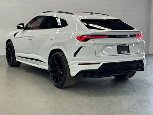 Used 2021 Lamborghini Urus image 4