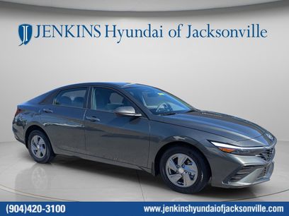 Used 2023 Hyundai Elantra SE