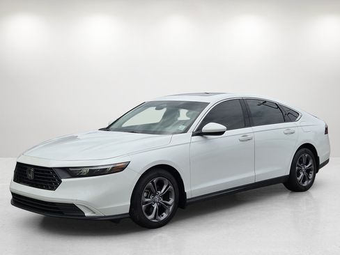 Used 2023 Honda Accord EX image 1