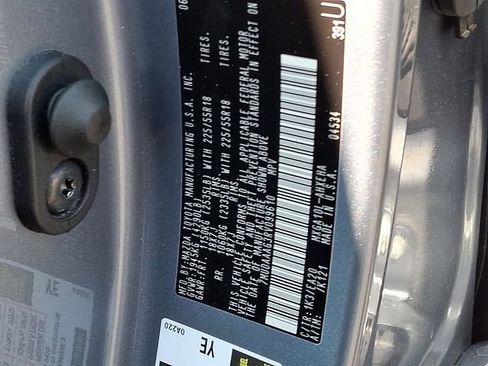 Certified 2024 Toyota Corolla Cross XLE w/ Convenience Package FWD image 30