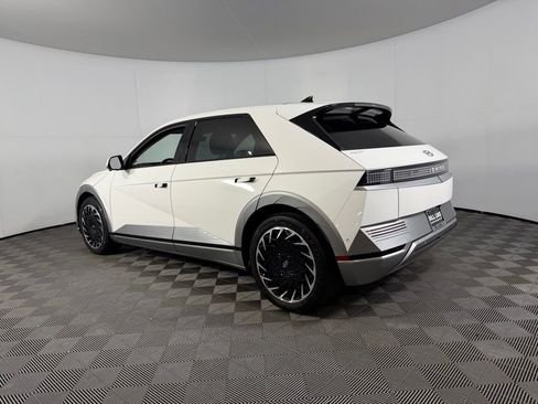 Used 2023 Hyundai Ioniq 5 Limited image 9