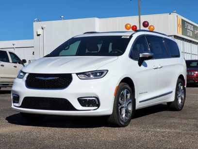 New 2026 Chrysler Pacifica Pinnacle