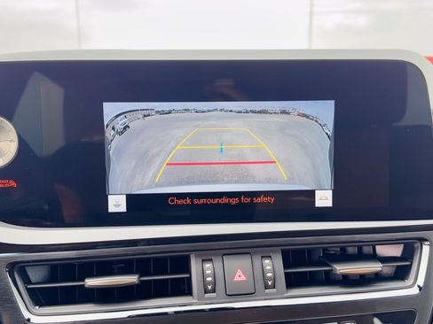 Used 2023 Lexus ES 300h w/ Premium Package FWD image 24