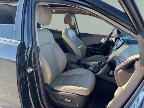 Used 2018 Hyundai Santa Fe SE image 37