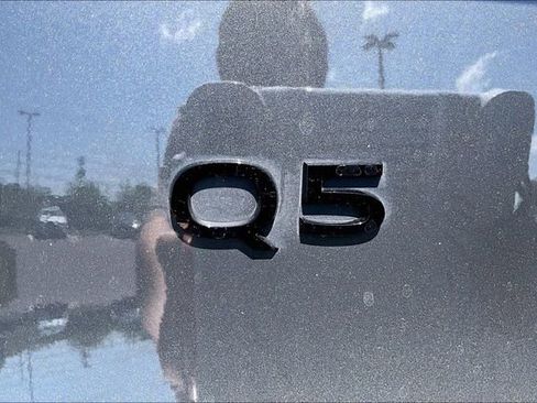 Used 2025 Audi Q5 Premium w/ Convenience Package AWD/4WD image 24