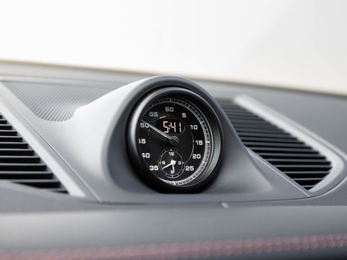 Certified 2025 Porsche Macan S image 25