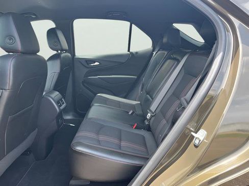 Used 2023 Chevrolet Equinox RS FWD image 33