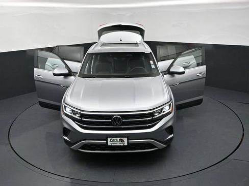 Used 2021 Volkswagen Atlas Cross Sport SE w/ Panoramic Sunroof Package AWD/4WD image 29