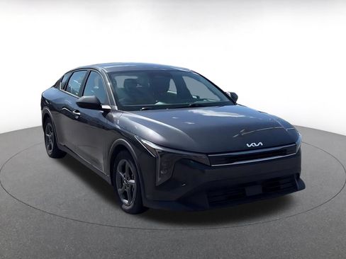 Used 2025 Kia K4 FWD image 3