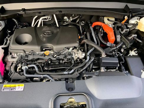 Used 2024 Toyota Grand Highlander XLE image 32