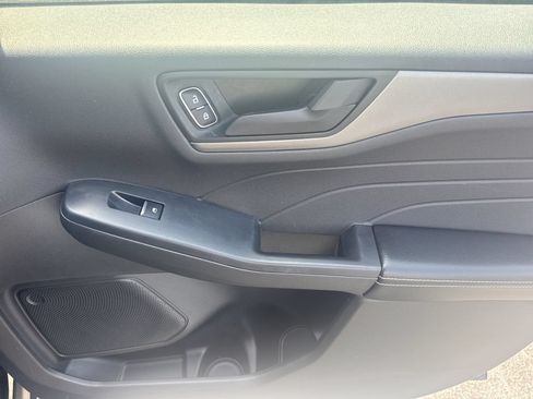 Used 2025 Ford Escape Active AWD/4WD image 14