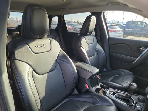 Used 2023 Jeep Cherokee Altitude Lux image 20