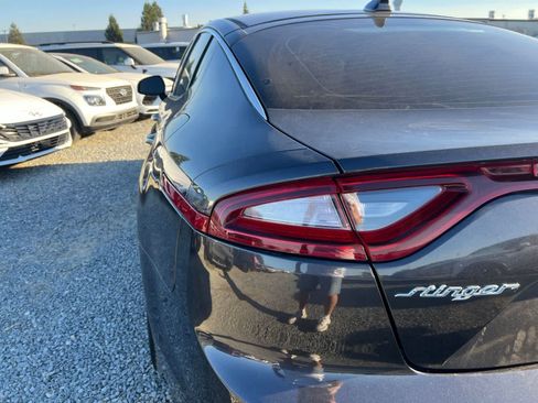 Used 2019 Kia Stinger Premium RWD image 10