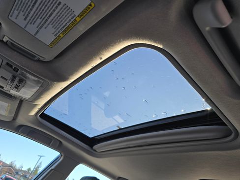 Used 2012 Toyota Camry SE image 21