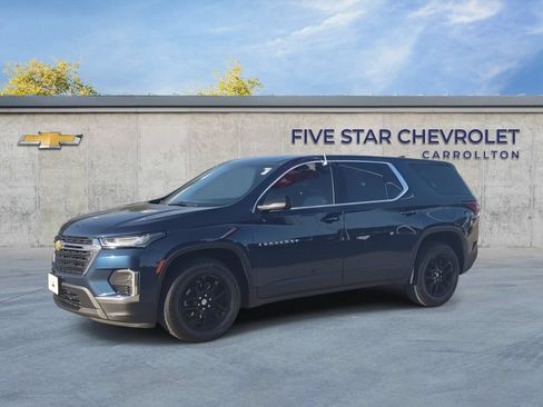 Used 2023 Chevrolet Traverse LS FWD image 4