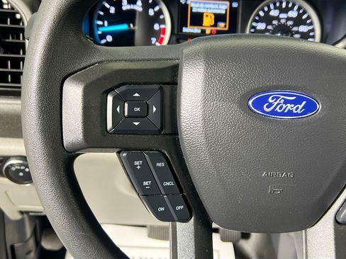 Used 2022 Ford F250 XL w/ Power Equipment Group image 18