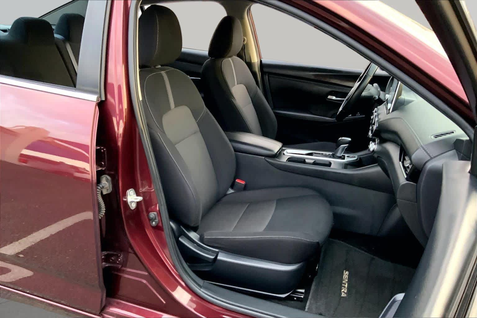 Used 2023 Nissan Sentra SV w/ All-Weather Package FWD image 9