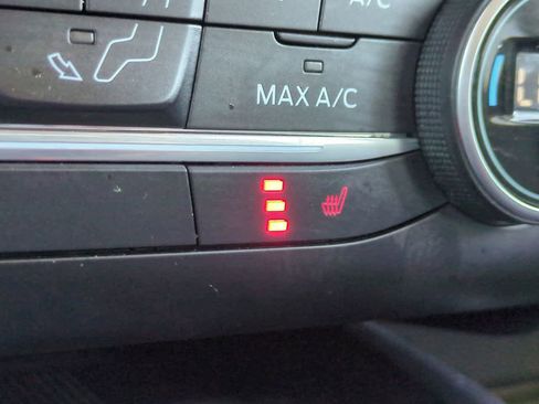 Used 2020 Ford Escape SE image 21