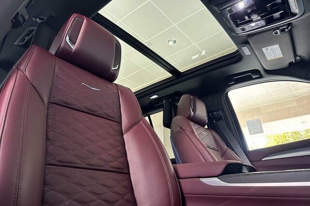 New 2026 Cadillac Escalade Luxury w/ Touring Package AWD/4WD image 19