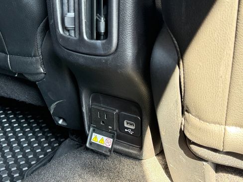 Used 2018 Jeep Compass Trailhawk w/ Leather Interior Group AWD/4WD image 18