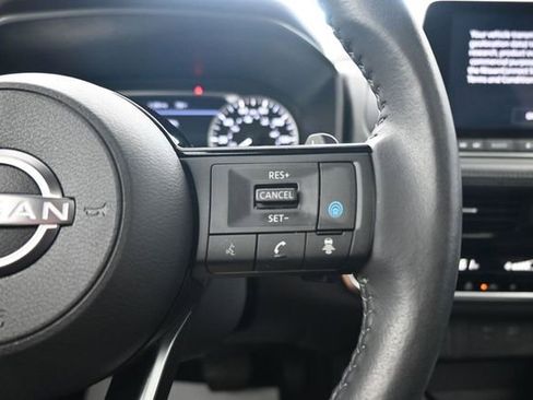 Used 2023 Nissan Rogue SL FWD image 17