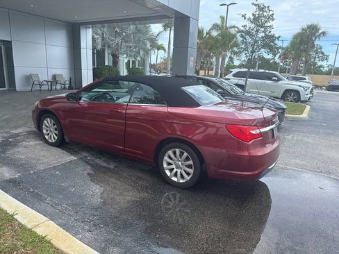 Used 2013 Chrysler 200 Touring FWD image 4