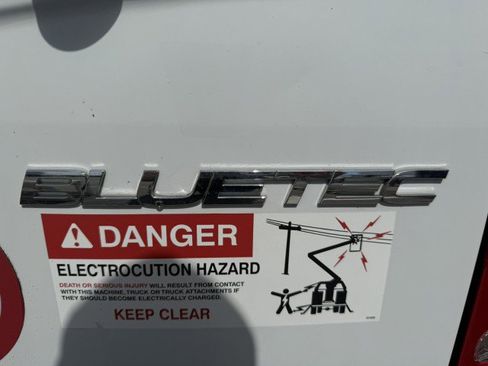 Used 2016 Mercedes-Benz Sprinter 3500 image 20