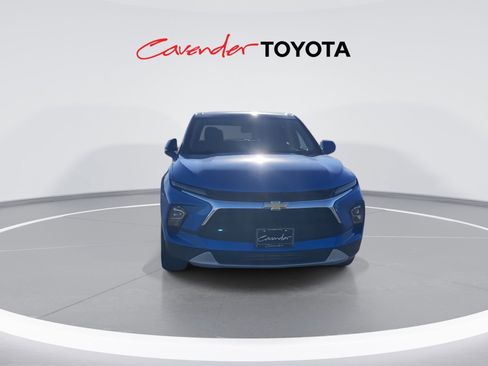 Used 2025 Chevrolet Blazer LT image 3