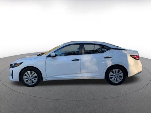 Used 2025 Nissan Sentra S image 4