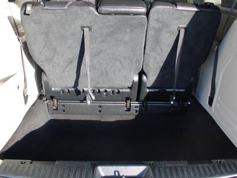 Used 2016 Chrysler Town & Country Touring w/ Driver Convenience Group image 43