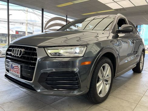 Used 2018 Audi Q3 2.0T Premium w/ Convenience Package image 3