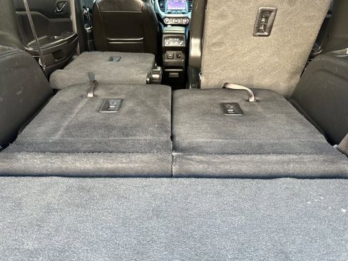 Used 2018 GMC Acadia SLT image 17