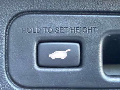 Used 2024 Honda Pilot Touring image 19