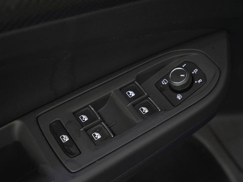 Used 2024 Volkswagen Golf R AWD/4WD image 22