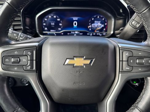 Used 2024 Chevrolet Silverado 2500 LT w/ Convenience Package image 15