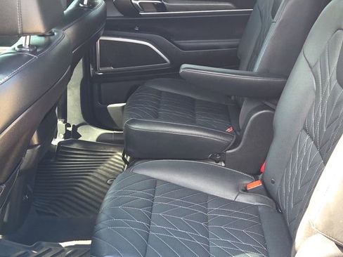 Used 2023 Kia Telluride EX X-Line image 14