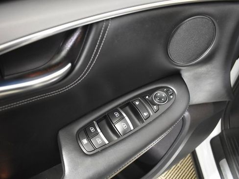 Certified 2023 INFINITI QX55 Luxe w/ Cargo Package image 8