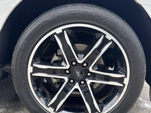 Used 2020 Ford Expedition Limited w/ Equipment Group 303A image 18