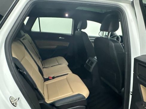 Used 2021 Volkswagen Atlas Cross Sport SE w/ Panoramic Sunroof Package AWD/4WD image 23
