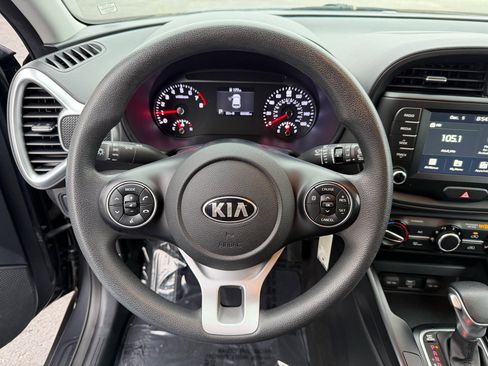 Used 2021 Kia Soul LX image 24