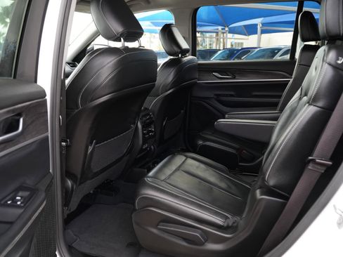 Used 2023 Jeep Grand Cherokee L Limited RWD image 19