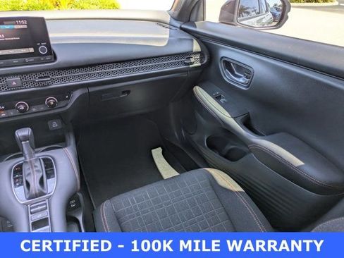Used 2025 Honda HR-V Sport image 16