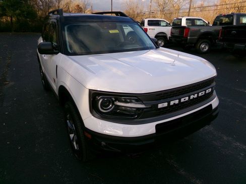 Used 2024 Ford Bronco Sport Badlands w/ Premium Package image 2