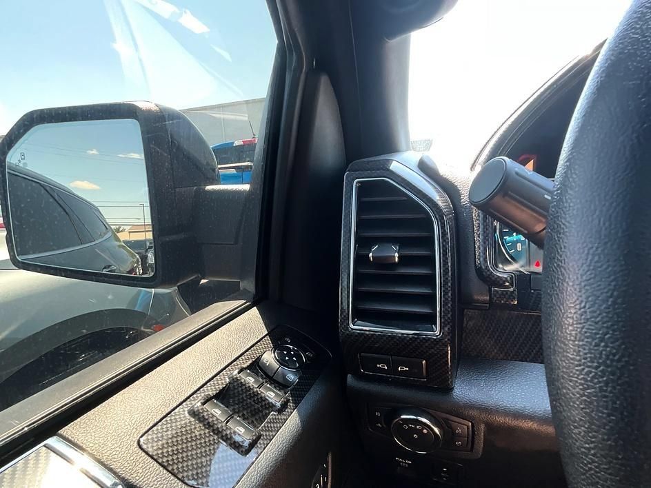 Used 2019 Ford F150 Lariat w/ Equipment Group 502A Luxury AWD/4WD image 39