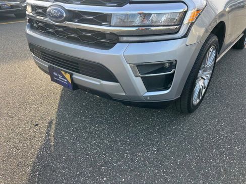 Certified 2024 Ford Expedition Limited image 33